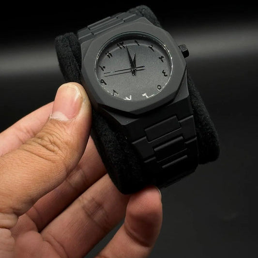 Men’s Black Arabic Aura Watch – Carbon Fiber Round Dial with Sleek Chain Strap